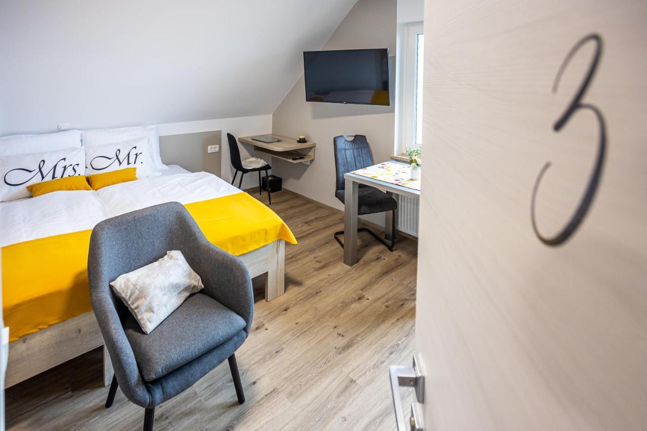 Apartmaji Pr Smolet Skofja Loka Exterior photo